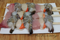Brochettes st Jacques, gambas, marlin