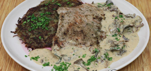 Grillades de porc ou parisiennes sauce aux chanterelles